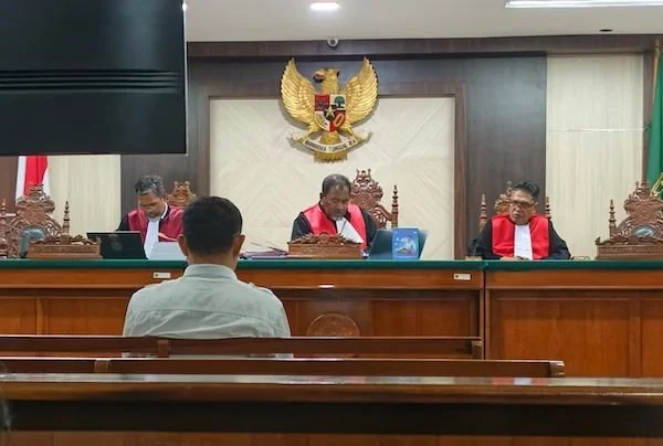 eks Ketua KONI Makassar saat jalanan sidang vonis di PN Makassar (Dok:Ist)