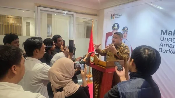 Wartawan saat Mewawancarai Wali Kota Makassar Munafri Arifuddin di Balaikota Makassar, (Dok: Sinta KabarMakassar).