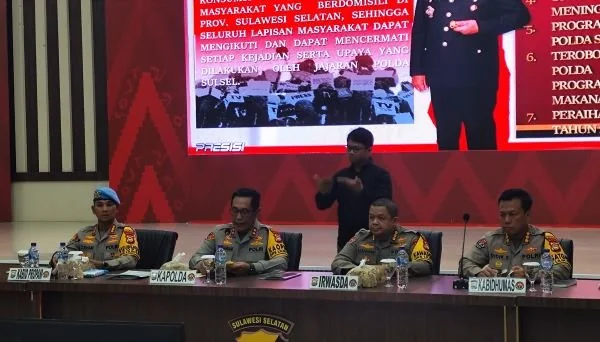Kapolda Sulsel dalam konferensi pers akhir tahun. (D0k: Dwiki KabarMakassar)