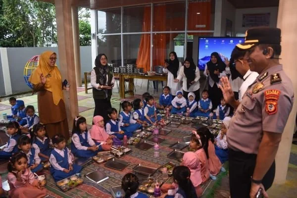 Dapur Satuan Pelayanan Pemenuhan Gizi (SPPG) Polres Bulukumba hari ini resmi beroperasi. (Dok: Ist)
