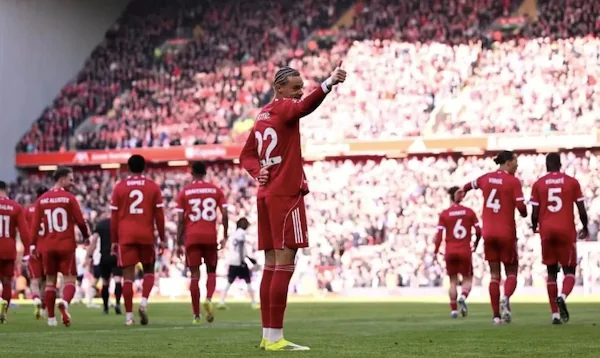 Selebrasi Hugo Ekitike melakukan selebrasi usai mencetak gol pembuka Liverpool dalam pertandingan Liga Inggris 2025/26 lawan West Ham United di Stadion Anfield pada Sabtu (28/2/2026). Liverpoolfc.com