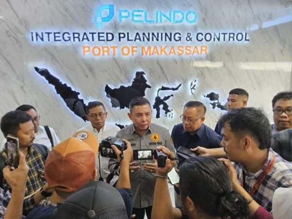 Sekretaris Satgas Saber Pungli, Irjen Pol Andry Wibowo saat diwawancara awak media (Dok : ist).