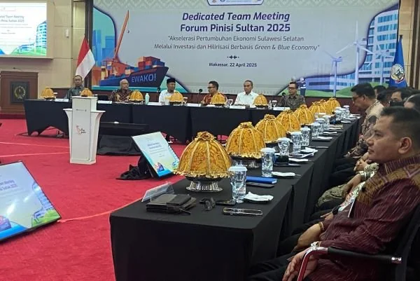 Gubernur Sulsel, Andi Sudirman Sulaiman dan Sekprov Sulsel, Jufri Rahman di Kantor Gubernur Sulsel pada Forum Pinisi Sultan (Dok: Nofi KabarMakassar)