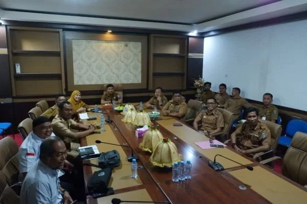 Wakil Bupati Jeneponto, Islam Iskandar, saat mengikuti kegiatan peluncuran kelembagaan 80.081 Koperasi Desa/Kelurahan Merah Putih (Dok : Ist).