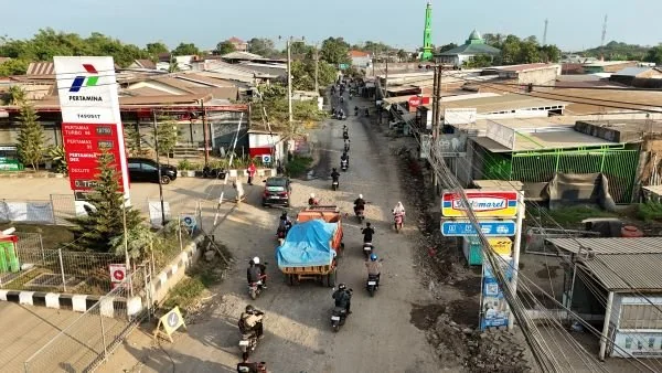 Ruas Jalan Poros Pammenjeng. (Dok: Ist)