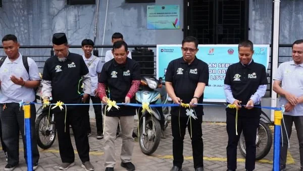 PLN bekerja sama dengan Braja Elektrik Motor, penyedia jasa konversi kendaraan listrik, menyelenggarakan pelatihan dan kuliah umum konversi motor berbahan bakar minyak (BBM) menjadi motor listrik (Dok : ist).