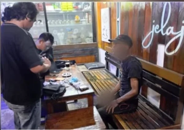 Pelaku pencurian handphone, di Masjid Agung Nujumul Ittihad Sinjai (Dok : ist).