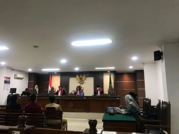Sidang agenda pemeriksaan saksi kasus upah lembur PT Huadi (Dok : Ist).