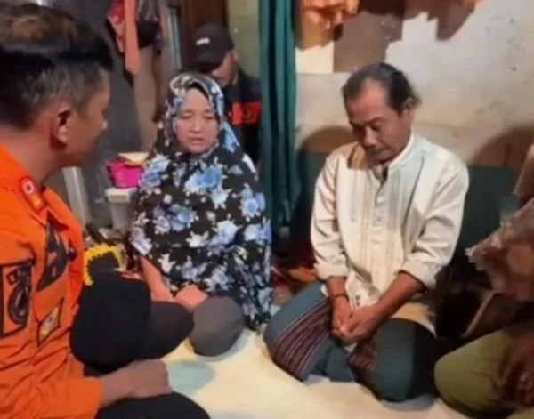 Tangkapan Layar Video saat Kepala BPBD Makassar, Muhammad Fadli saat Mengunjungi Rumah Buruh yang Menerima Rumah Tangguh. Dok. Ist