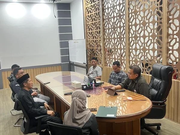 Audiensi Bawaslu Sulsel dan Kepala Disdukcapil Sulsel, Dr. M. Iqbal S. Suhaeb, (Dok: Ist).