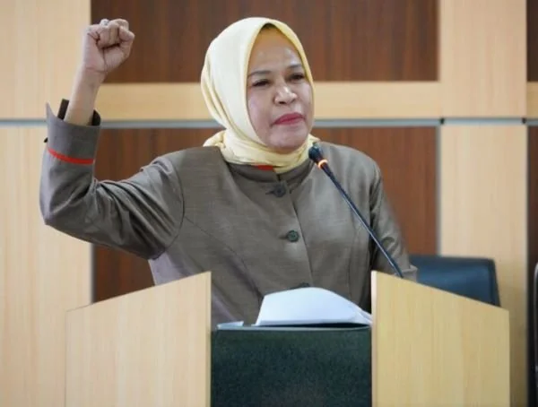 Ketua DPC Partai Gerindra Soppeng, Henny Binti Abdul Latif Lukas.