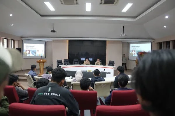 Wali Kota Makassar Munafri Arifuddin saat Menerima masa Aksi dari HMI, (Dok: Ist).