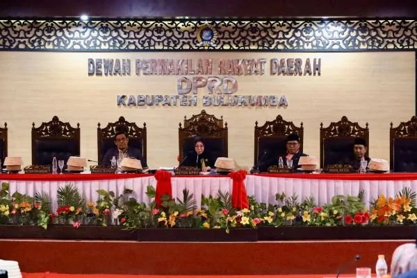 Rapat paripurna DPRD Kabupaten Bulukumba di ruang rapat paripurna, lantai 2 Gedung DPRD Kabupaten Bulukumba (Dok : Ist).