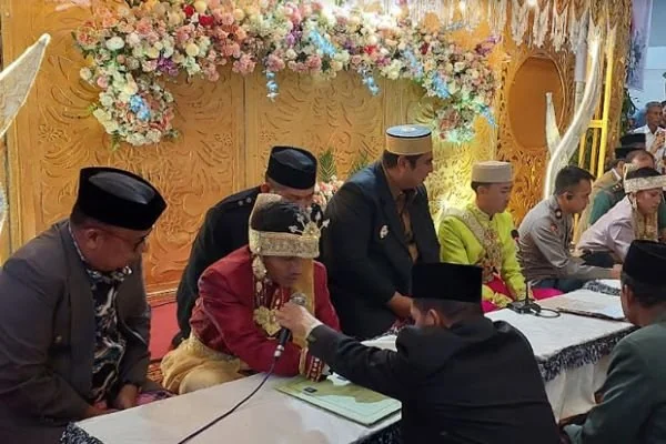 Acara nikah massal yang diadakan di Gedung Mal Pelayanan Publik (Dok : Ist).