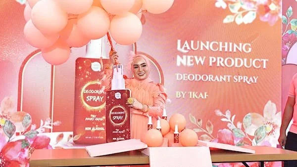 Peluncuran produk deodorant spray innay hijab by ikafa, di Wizz Prime Hotel Sudirman, Makassar, Sabtu (28/09) (dok Hanifah kabarMakassar)