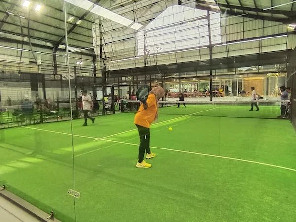 Penampakan Salah Satu Lapangan Padel di Makassar (Dok: Sinta KabarMakassar).