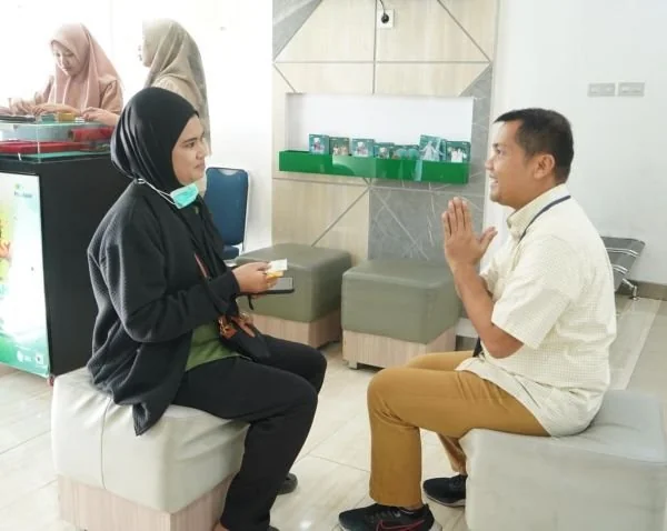 PT Pegadaian memberi apresiasi bagi nasabah setia dengan memberi voucher tabungan emas (Dok: Ist).
