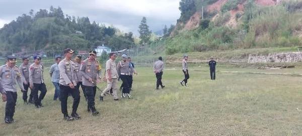 Kapolda Sulbar dan PJU saat melakukan pemantauan jalur.