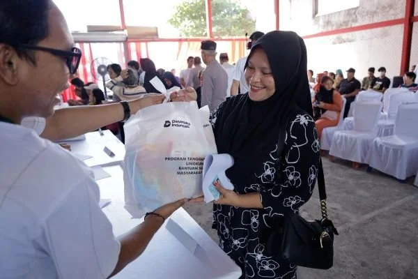 Pasar Murah sebanyak 1.000 paket sembako bagi masyarakat pra sejahtera di Kecamatan Maesa, Kota Bitung. (Dok: Ist)