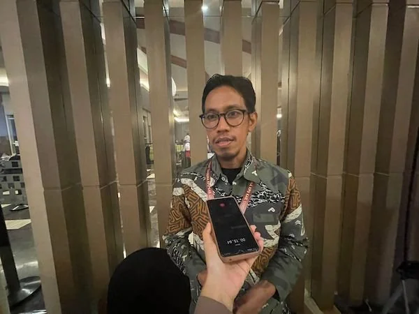 Ketua Bawaslu Lutim, Pawennari, dokumentasi Andini KabarMakassar