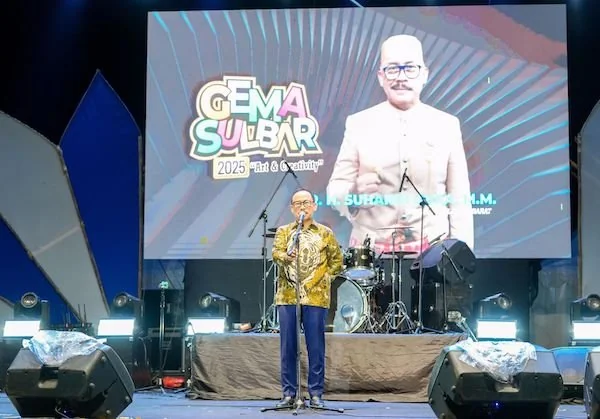 Gubernur Sulbar Suhardi Duka saat memaparkan capaian di kegiatan Ramah tamah HUT Sulbar ke-21(dok:ist)