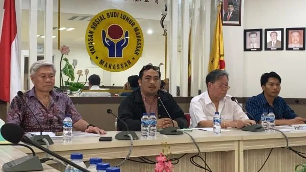 Pihak yayasan sosial Budi Luhur saat menggelar konferensi pers (Dok : Atri KabarMakassar).