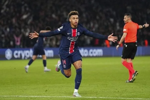 Desire Doue menjadi bintang lapangan Paris Saint-Germain (Dok : int).