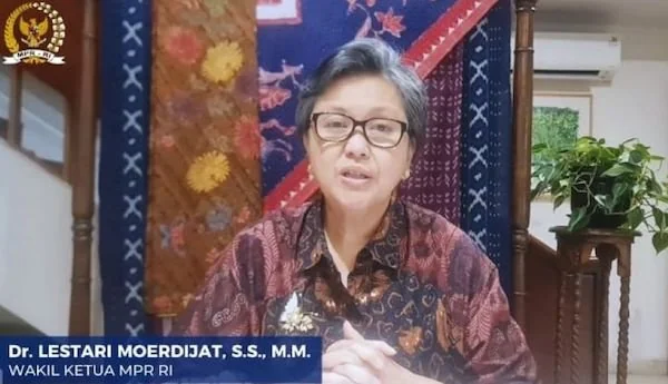 Wakil Ketua MPR RI Lestari Moerdijat dalam Pelatihan AI secara Daring (Dok: Ist).