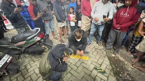 Pelaku saat diamankan di salah satu halaman parkir minimarket (Dok : ist).