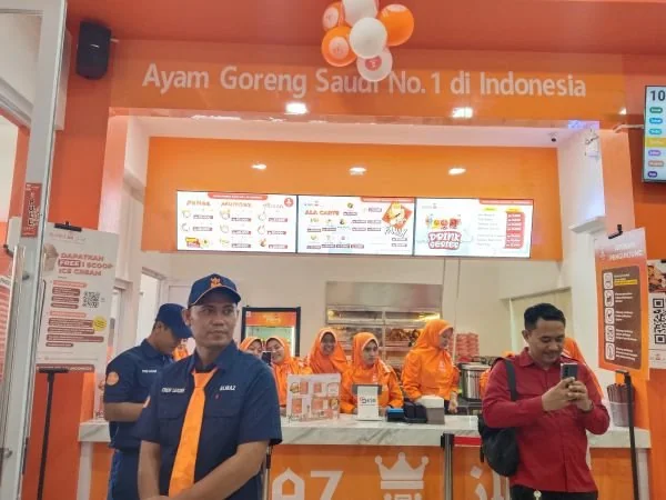 Outlet Almaz Fried Chicken Hertasning, (Dok: Sinta Kabar Makassar).
