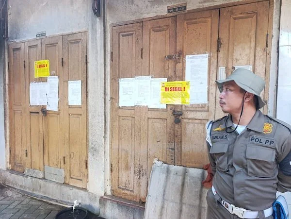 Penampakan Kios di Pasar Niaga Daya yang Sudah Disegel (Dok: Ist).