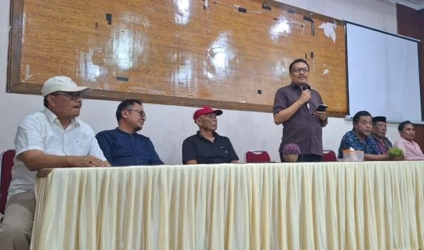 Anggota legislatif terpilih dapil 2 Provinsi Sulawesi Selatan, Alimuddin saat bersilaturahmi dengan seluruh tim pemenangannya di Kabupaten Jeneponto.