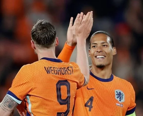 Virgil Van Dijk dan Weghourst (Dok: INT).