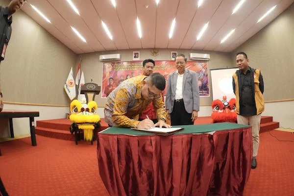 Pelantikan Pengurus Federasi Olahraga Barongsai Indonesia (FOBI) Kota Makassar periode 2025–2029, (Dok: Ist).