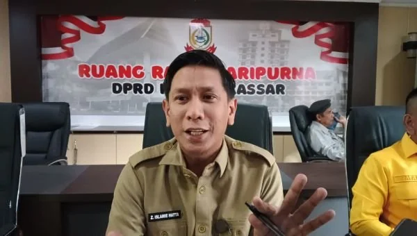 Plt Sekretaris Bapenda Makassar, Zamhir Islamie (Dok: Sinta KabarMakassar).