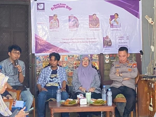 AJI Makassar menggelar Diskusi Hari Kebebasan Pers Sedunia. (Dok: Ist)