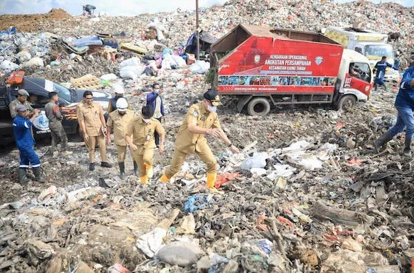 Suasana Sekretaris Daerah (Sekda) Makassar Andi Zulkifly saat Meninjau TPA Antang, (Dok: Ist).