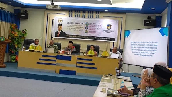 Wakil Ketua DPD RI, Tamsil Linrung, saat diskusi tematik di Aula FEBI Universitas Muslim Indonesia (UMI), Makassar, (Dok: Sinta Kabar Makassar).