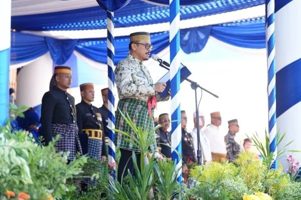 Gubernur Sulbar Suhardi Duka saat menyampaikan pesan mendalam di hari jadi Mamuju. (Dok: Ist)