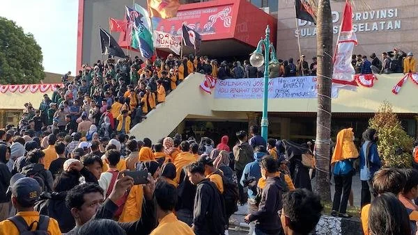 Massa aksi unjuk rasa tolak RUU Pilkada di Kota Makassar (Dok: Atri KabarMakassar)