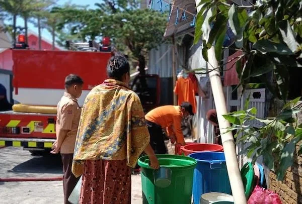 Suasana Penyaluran Air (Dok: Ist).