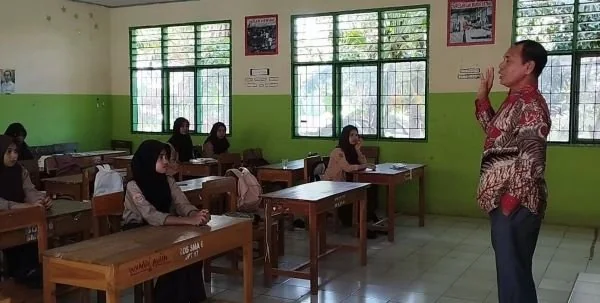 Situasi belajar mengajar di SMAN 6 Jeneponto tetap berjalan normal pasca insiden perkelahian antara siswa (Dok : ist).