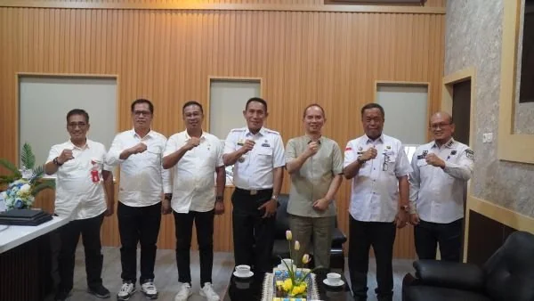 BPKPD saat menggelar pertemuan Badan Pertanahan Nasional (Kanwil BPN) Sulbar (Dok : Ist).