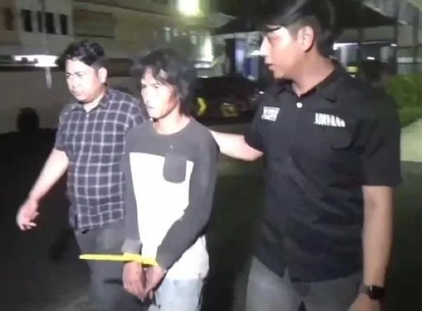 Unit PPA Polres Kabupaten Gowa giring pelaku. (Dok: Ist)