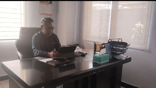 Kepala BPS Torut Mansyur Madjang saat di temui di ruang kerjanya (Dok: Ist)