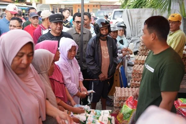 PJ Gubernur Sulbar saat memantau GPM di Majene (Dok : Ist).