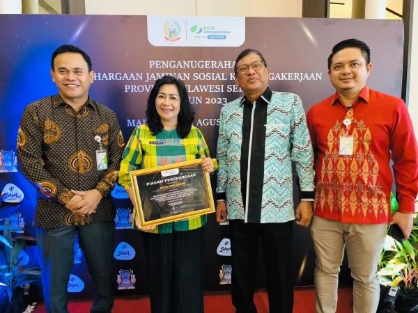 Dinas Ketenagakerjaan (Disnaker) Kota Makassar menerima penghargaan dari BPJS Ketenagakerjaan (Dok : Ist).