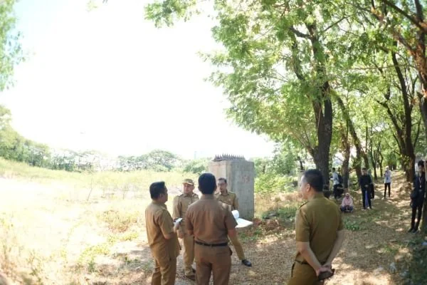 Wali Kota Makassar Munafri Arifuddin saat Meninjau Lapangan Karebosi, (Dok: Ist).