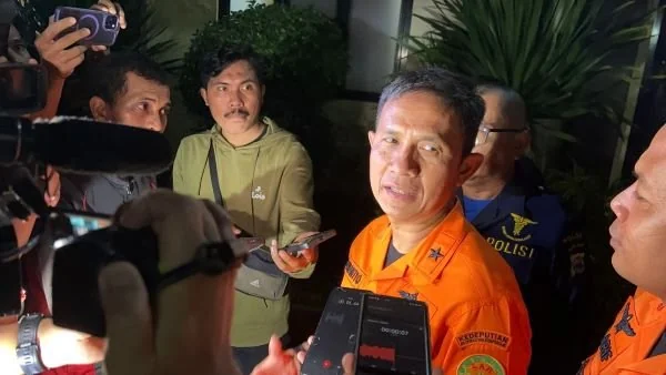 Direktur Operasi Basarnas RI, Laksamana Pertama TNI Yudhi Bramantyo memberikan keterangan (Dok: Dwiki)