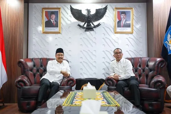Mensos Gus Ipul bersama Menteri Diktisaintek Brian Yuliarto (dok. Ist)
